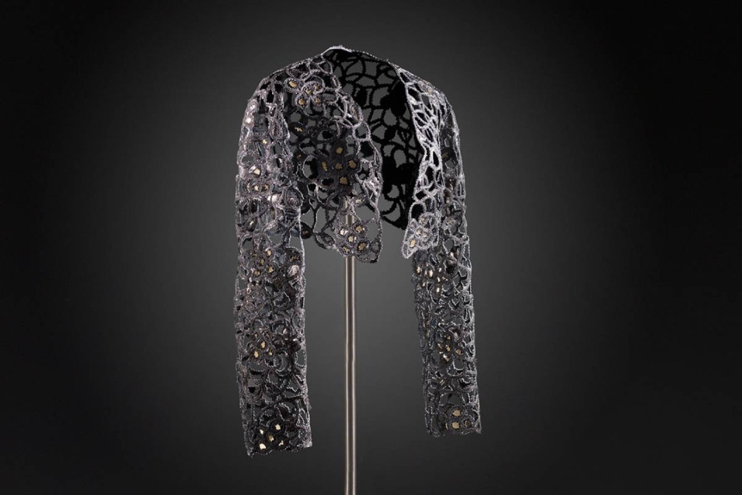 Abito mostra Alaïa e Balenciaga. Scultori di forma