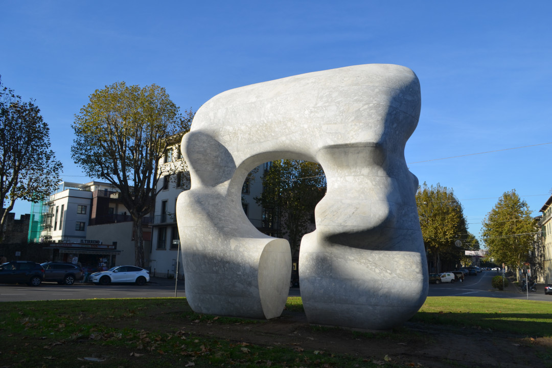 Moore sculpture in Prato