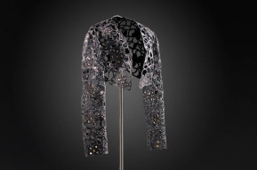 Abito mostra Alaïa e Balenciaga. Scultori di forma