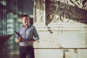 Jonathan Webb direttore - Nicolai Pfeffer clarinetto - Camerata strumentale Città di Prato